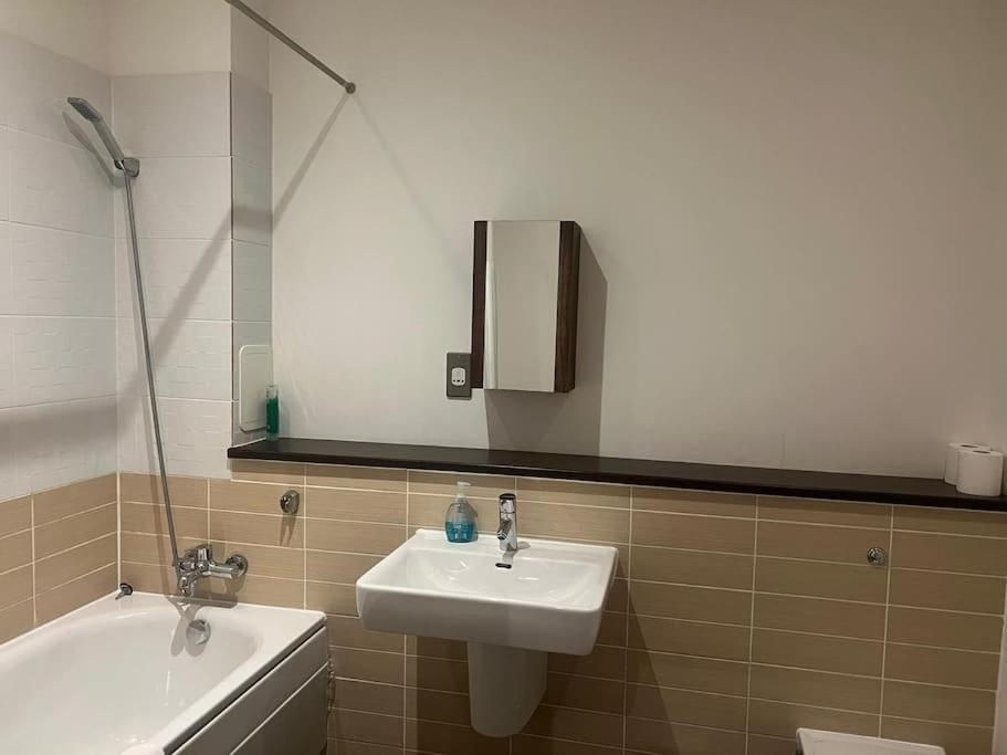 Modern 2Bd2Bath Apart Citycentre グラスゴー エクステリア 写真